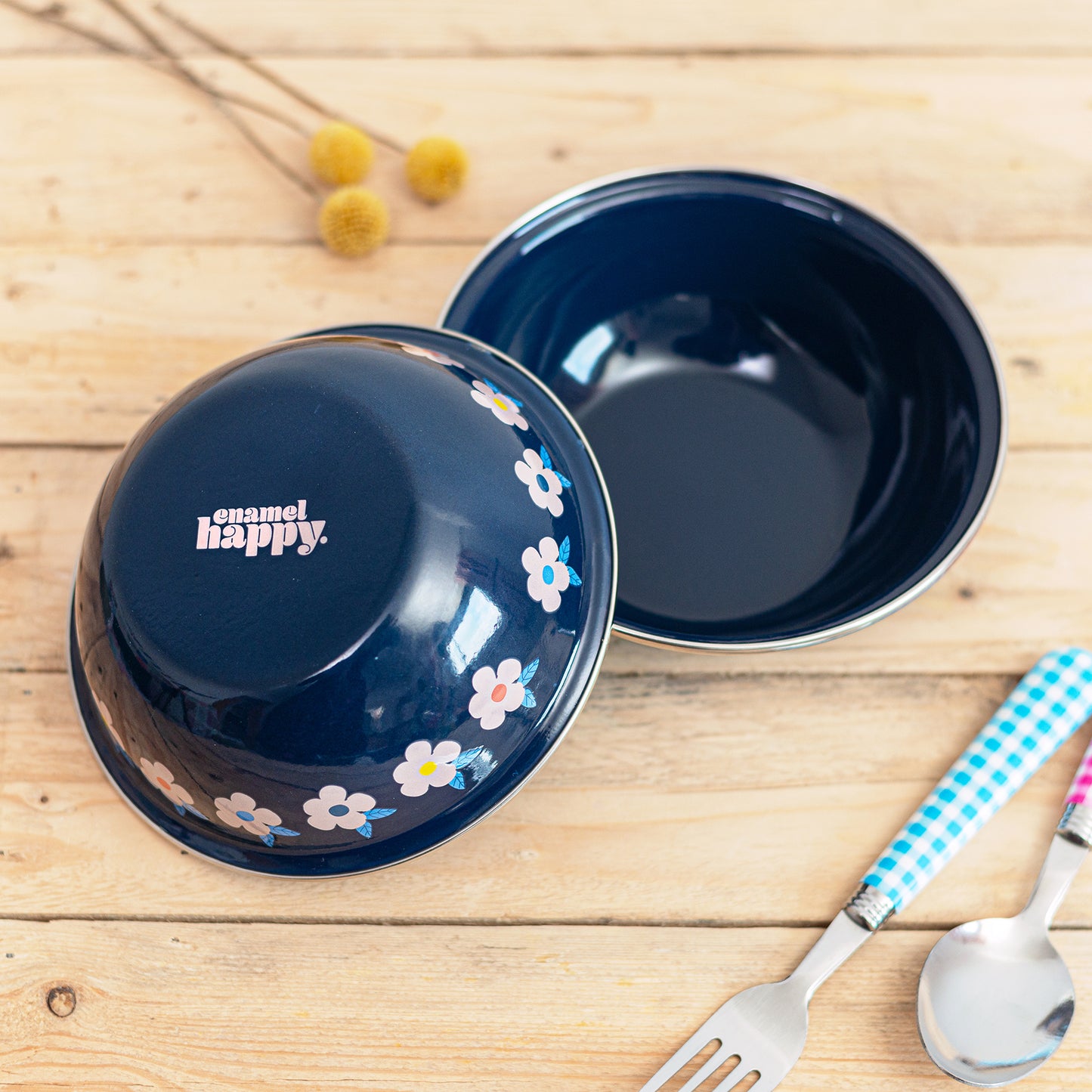 Enamel Bowl and Mug Set Retro Daisy Print - Enamelhappy