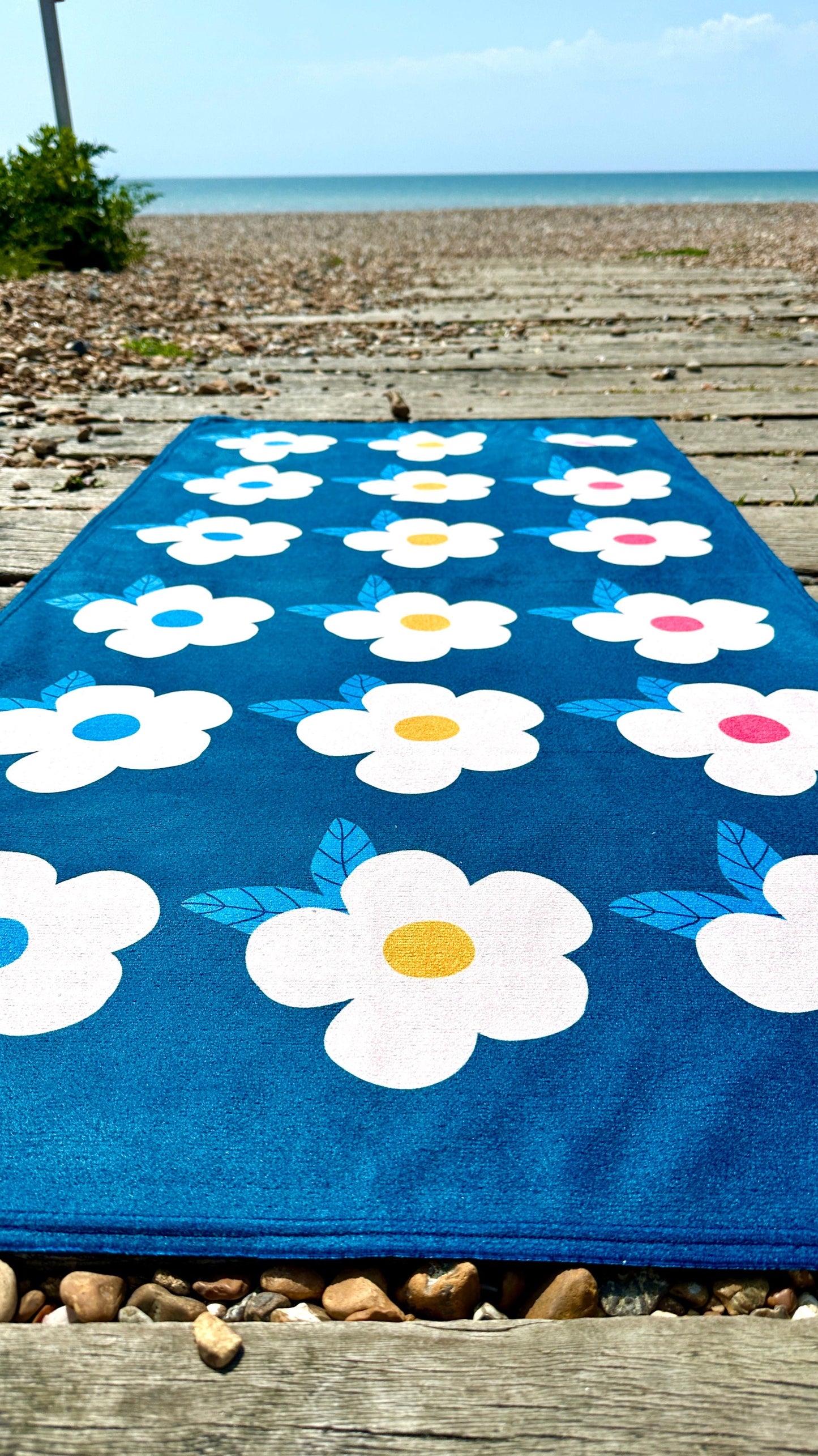 Beautiful Quick Dry Beach/Bath Towel Large - Retro Floral Midnight Navy - Enamelhappy