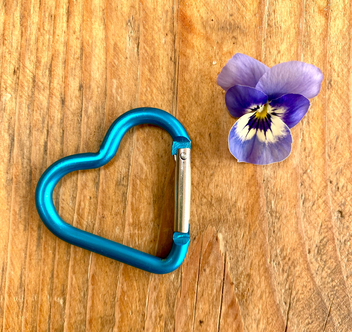 Heart Carabiner Clip (various colours) - Enamelhappy