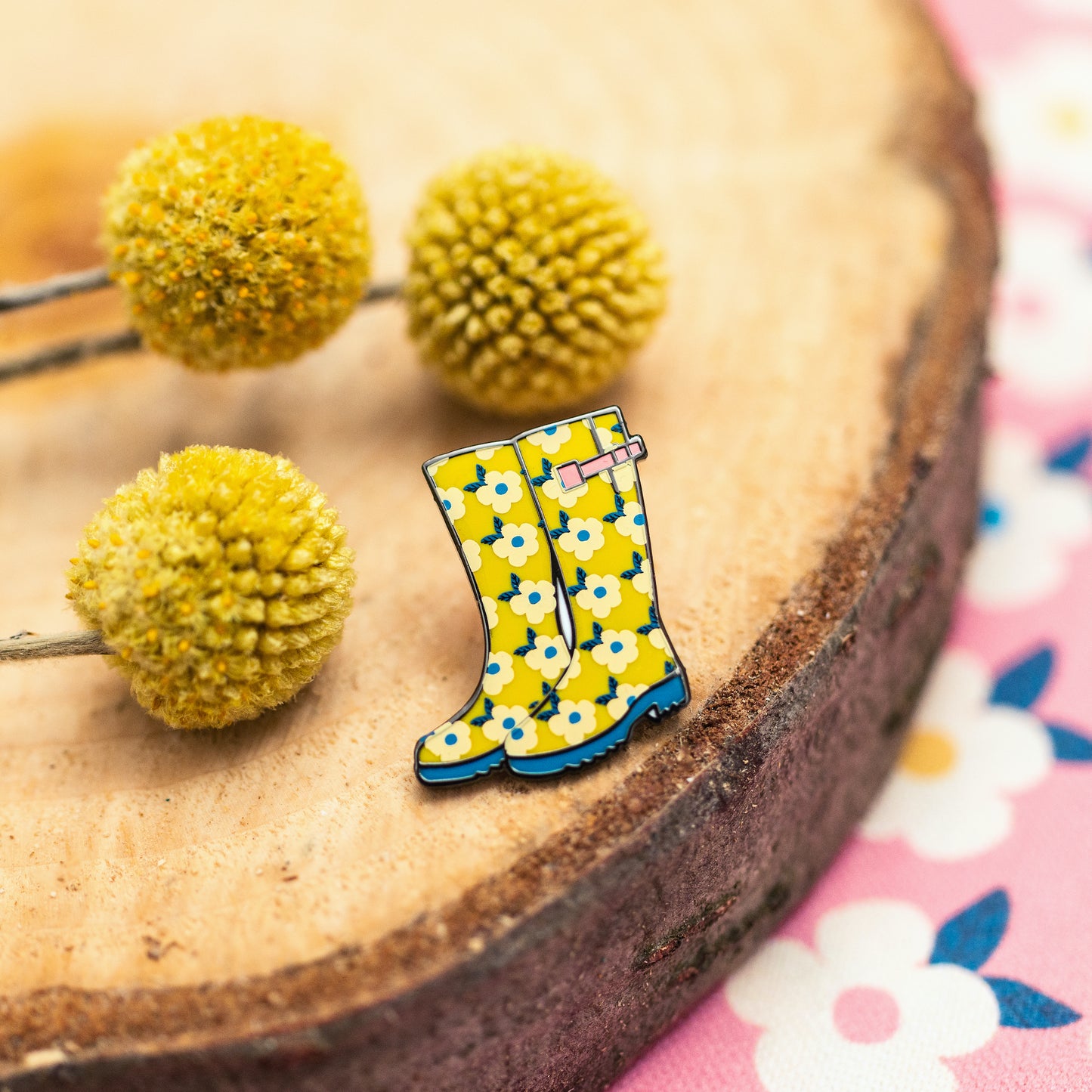 Be Happy Enamel Pin Badge - Enamelhappy - Enamelhappy