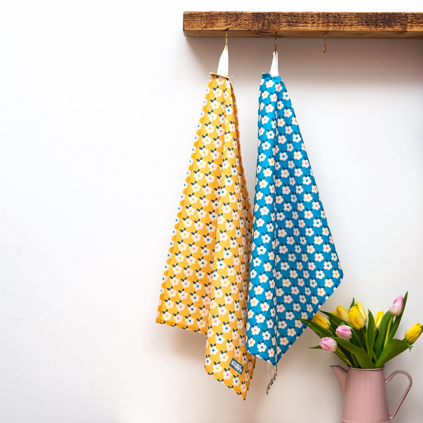 A Pair Colourful Tea Towels Pretty Retro Print - Enamelhappy - Various Colours - Enamelhappy