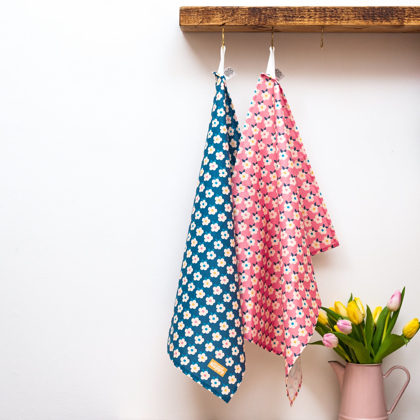 A Pair Colourful Tea Towels Pretty Retro Print - Enamelhappy - Various Colours - Enamelhappy