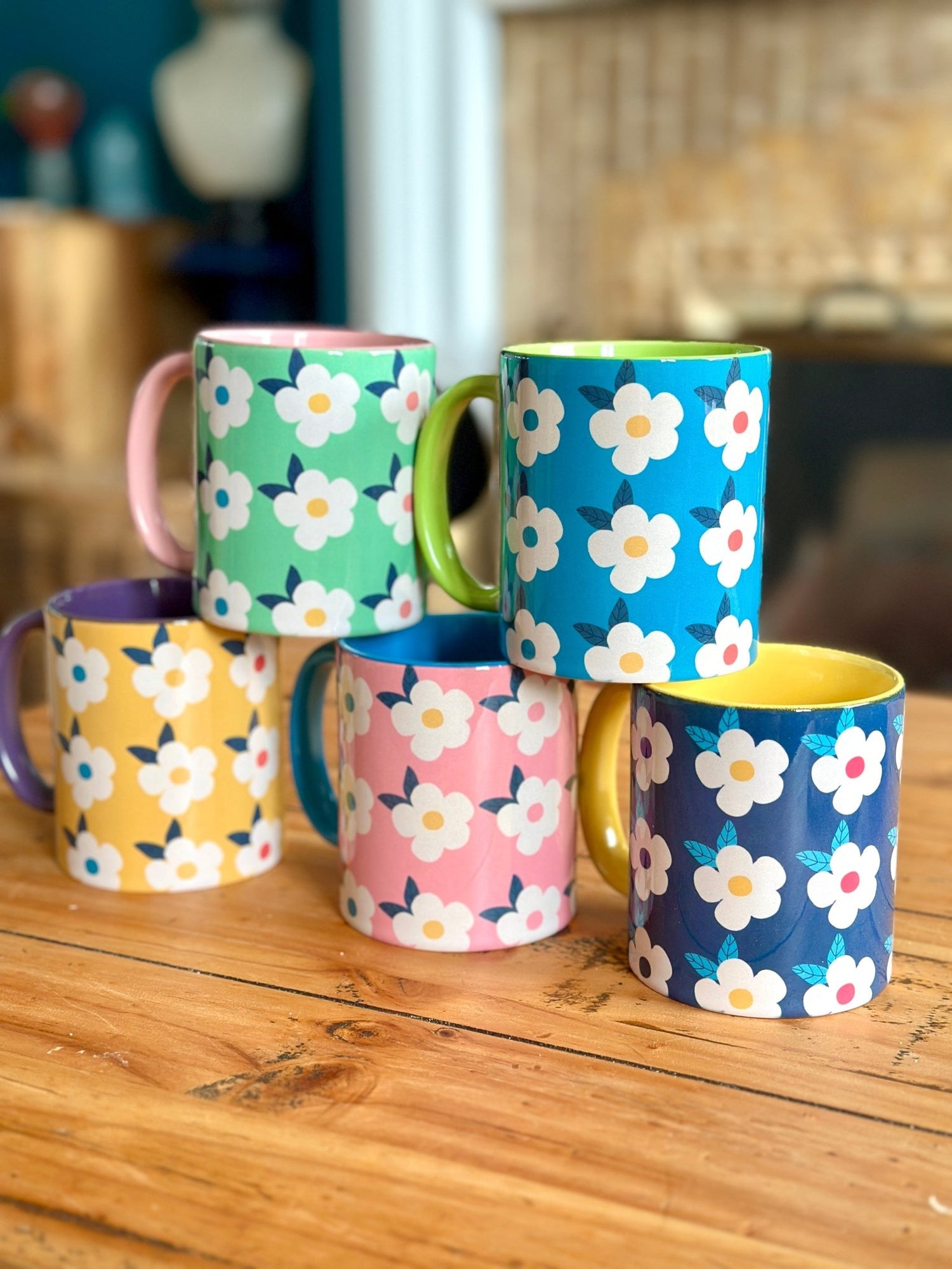 Ceramic Mugs Retro Floral - Contrasting Colours - Enamelhappy