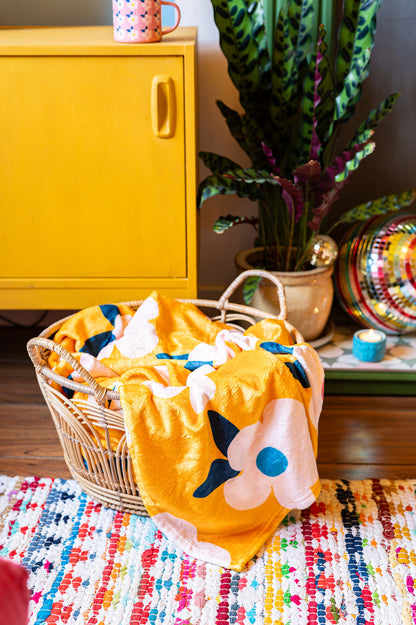 Retro Floral Honey Yellow Senf Große Fleecedecke/Überwurf – Emaillehappy