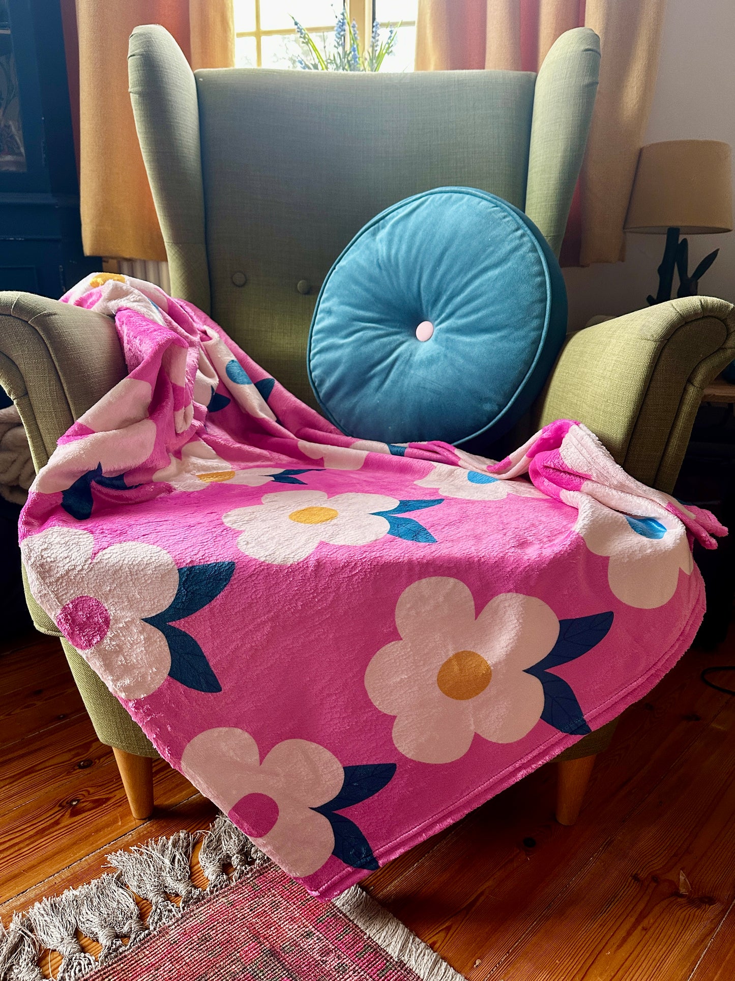 Retro Floral Rose Pink Large Ultra Plush Cuddle Soft Fleece Blanket/Throw