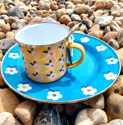 Pretty Camping Set Enamel Plate and Mug - Colourful Retro Flowers -Enamelhappy